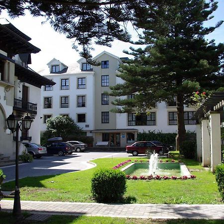 Hotel Y Apartamentos Arias Navia Luaran gambar
