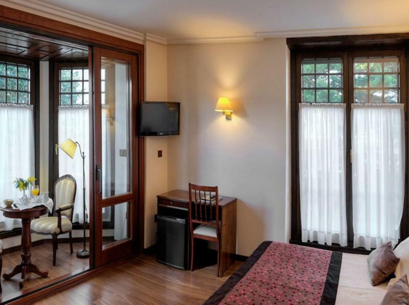 Hotel Y Apartamentos Arias Navia Luaran gambar