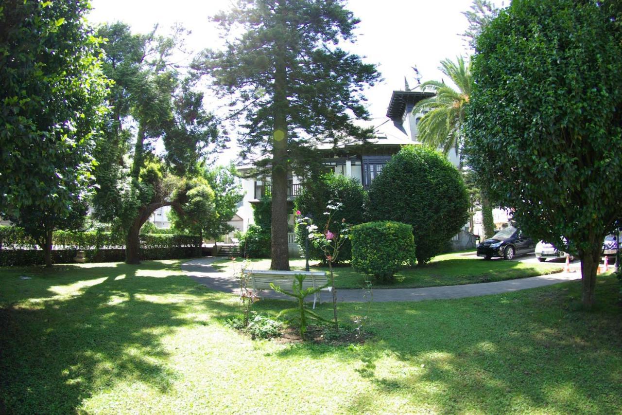 Hotel Y Apartamentos Arias Navia Luaran gambar